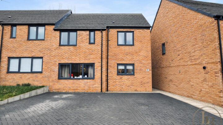 Barley Close, Carlton, Nottingham, Nottinghamshire, NG4 3RB
