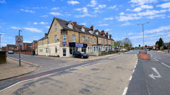 Chesterfield Road, Mansfield, NG19 7EQ